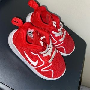Unisex Red Nike’s 6C